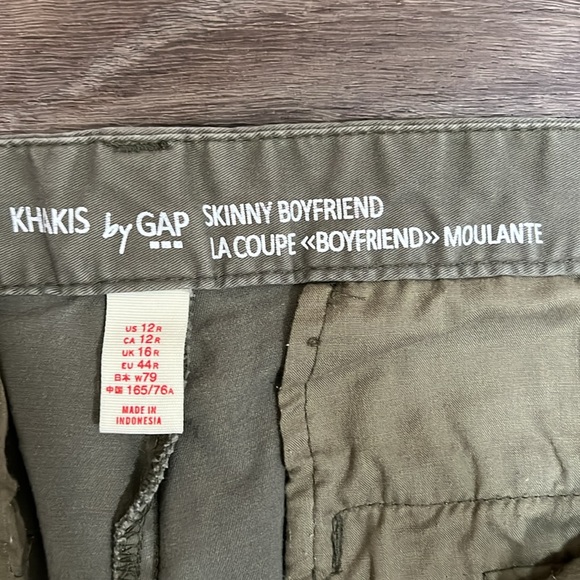 Gap khaki capri/ olive green/ 12 - Picture 3 of 7
